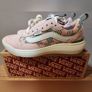 Vans Ultrarange Exo Sneakers Women's Size 6 Brand New
